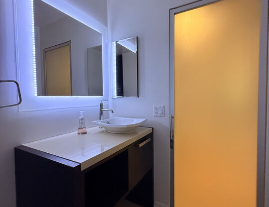 1 bed, 1.5 baths, 853 sqft, $3,150, Unit 603