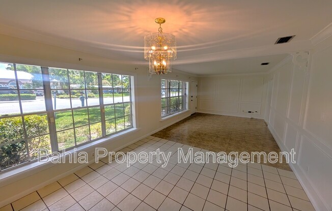 808 N MACDILL AVE
