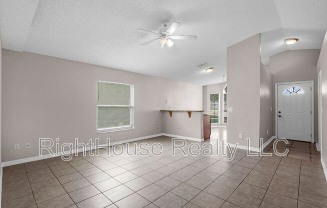 7155 EDGEWATER SHORES CT