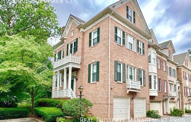 2308 N VAN BUREN CT