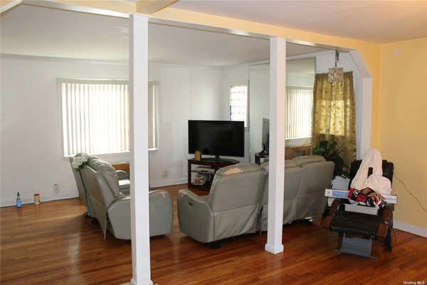 4 beds, 1 bath, $3,700