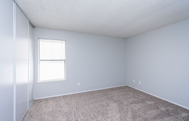 2 beds, 1 bath, 860 sqft, $1,800, Unit 224