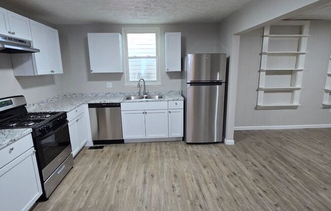 4 BEDROOM SINGLE FAMILY HOME