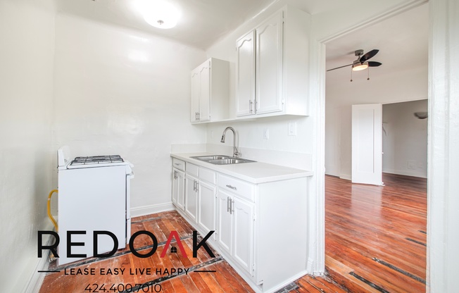 109 2/3 S NORMANDIE AVE