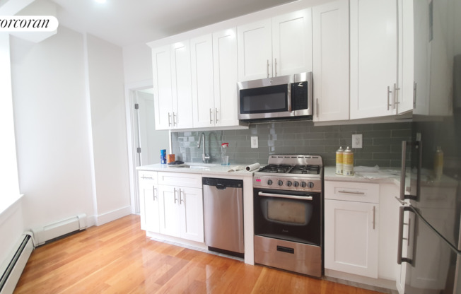 3 beds, 2 baths, $4,497, Unit 3C