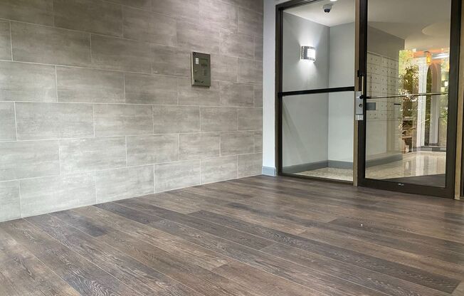 1 bed, 1 bath, 700 sqft, $1,600, Unit 421-#202