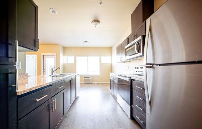2 beds, 2 baths, 850 sqft, $1,435, Unit 3270-302