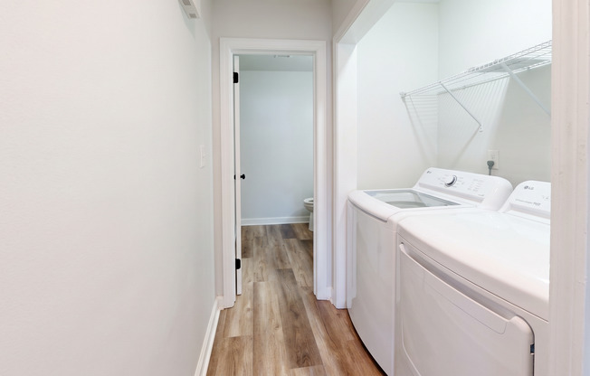 2 beds, 1 bath, 1,136 sqft, $1,295, Unit 5D