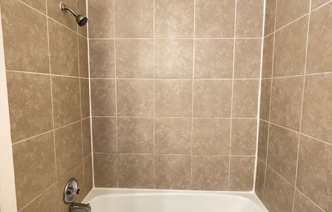 1 bed, 1 bath, 660 sqft, $885, Unit Unit 107