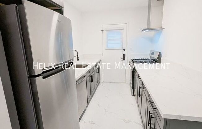 1730 N SIERRA BONITA AVE