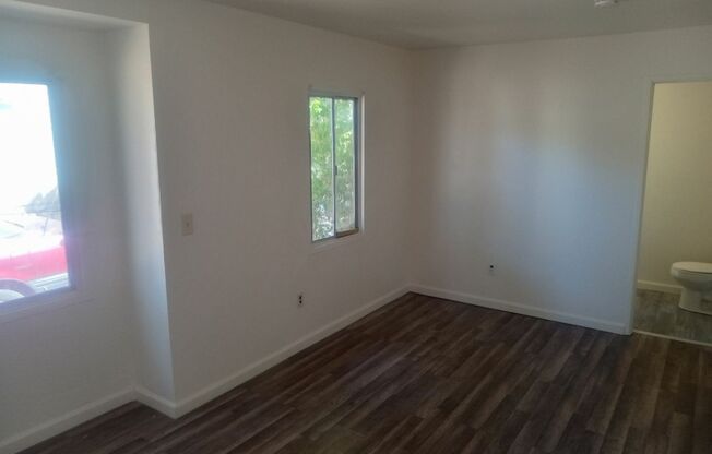 3 beds, 2 baths, 1,100 sqft, $1,500