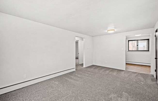 2 beds, 1 bath, 850 sqft, $949, Unit 10615 Lindberg Ave. C4 - Apt. 4