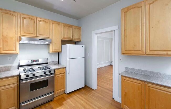 1 bed, 1 bath, $2,595, Unit 157B