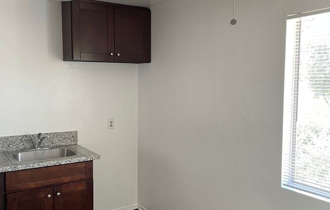 APT 1868LIN