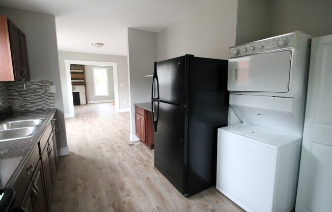 2 beds, 1 bath, $1,395