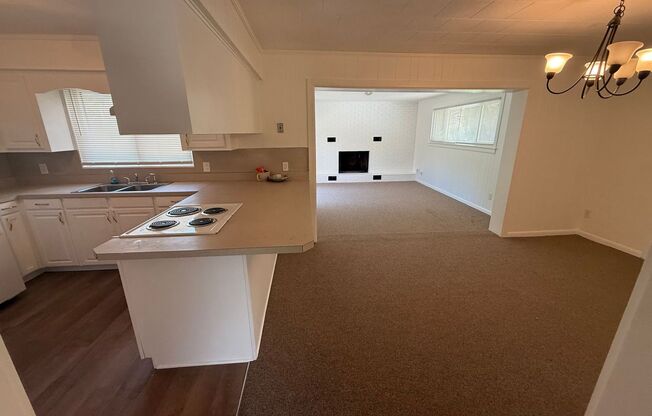 Pensacola - Lakeview - 3 bedroom, 2 bathroom