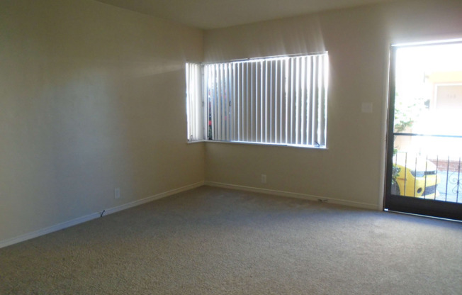 340-350 Callan Ave