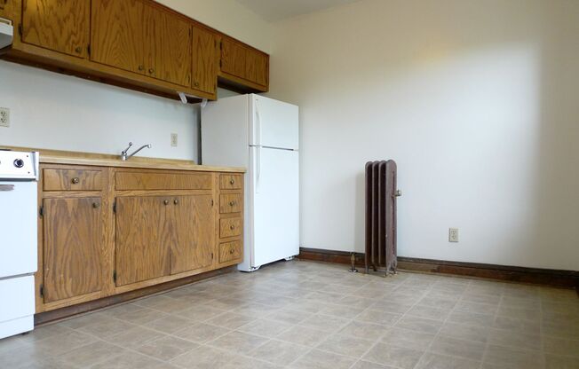 1 bed, 1 bath, 410 sqft, $960, Unit 19 - 304