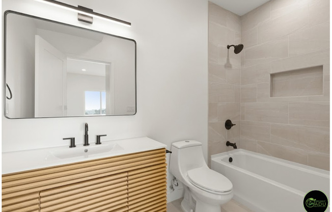 Gorgeous, Spacious Two Bedroom Apartment!