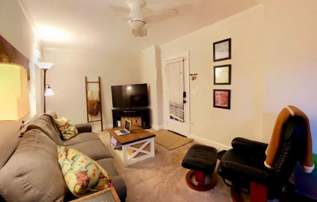 2230 PEACHTREE RD NW