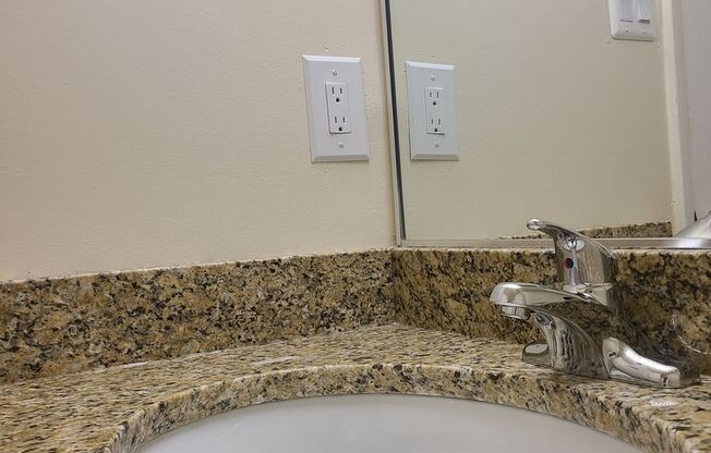 2 beds, 2 baths, 1,000 sqft, $1,990, Unit 14233 #103