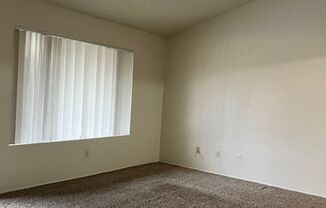 2 beds, 1 bath, $1,095, Unit 15