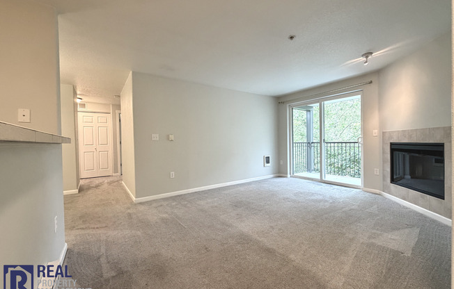 Tanasbourne 2BR/2BA Condo | Balcony, A/C & Covered Parking