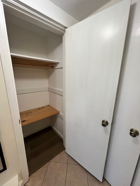 8 CRESTLINE AVE