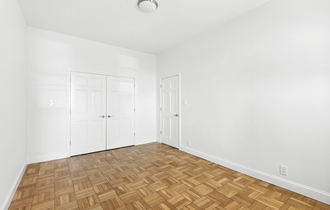 159 0 RIVERSIDE DR W