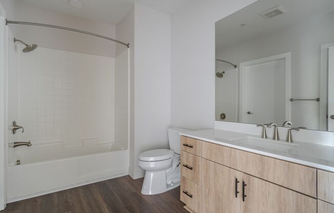 1 bed, 1 bath, $2,275, Unit 403