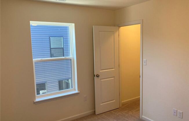 2 beds, 2 baths, 1,154 sqft, $2,500, Unit Daggett Avenue- 5004