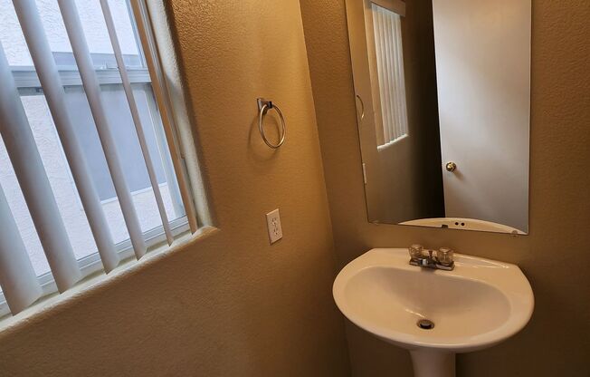 3 beds, 2.5 baths, $1,795