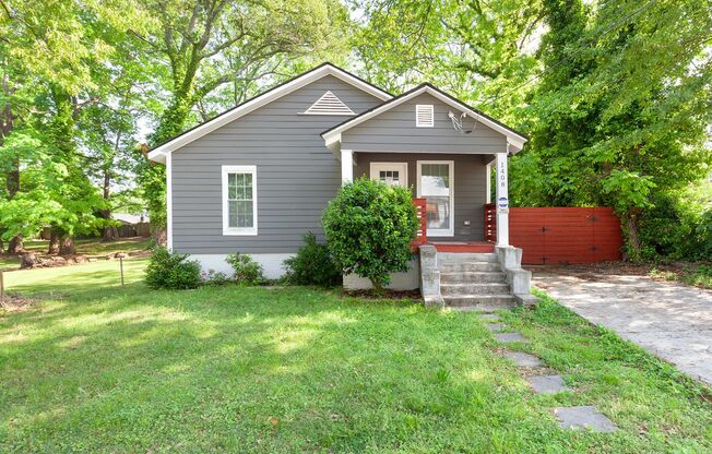 Updated 3bd/2ba Ranch Blocks From Downtown East Point and Close to Airport!
