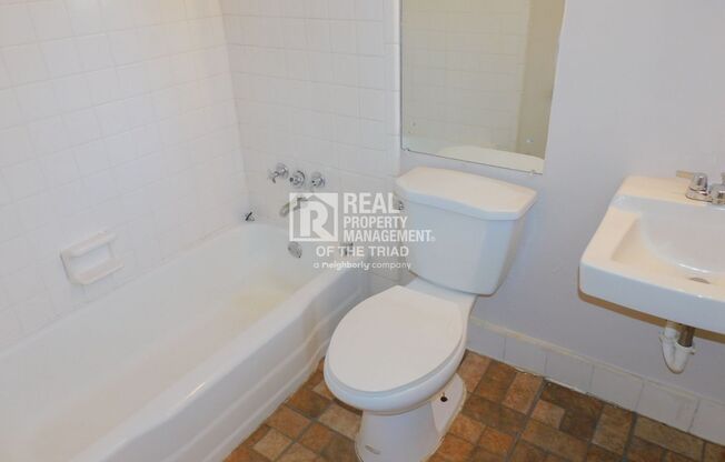 1 bed, 1 bath, 600 sqft, $659, Unit Unit D