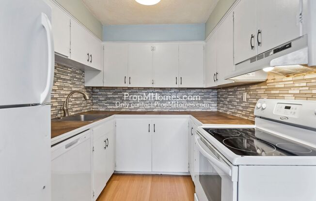 2 beds, 1 bath, $1,499, Unit 12345 SW Hall Blvd - Unit 31