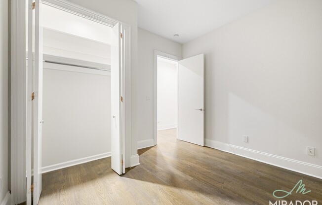2 beds, 1 bath, $6,200, Unit 4K