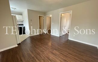 2 beds, 1 bath, $795, Unit 103 Hedgecock R