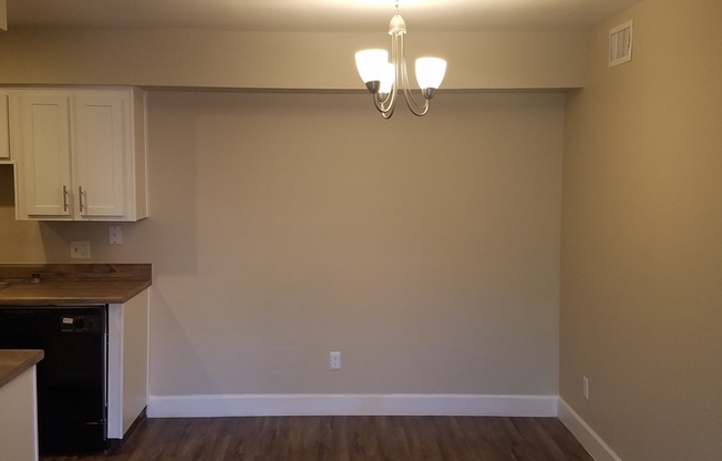 2 beds, 2 baths, 934 sqft, $1,675, Unit 167