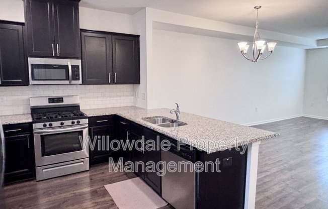 416 SKYMONT DR