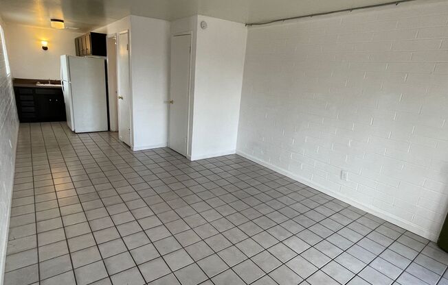 Studio, 1 bath, $725, Unit KEL201-5