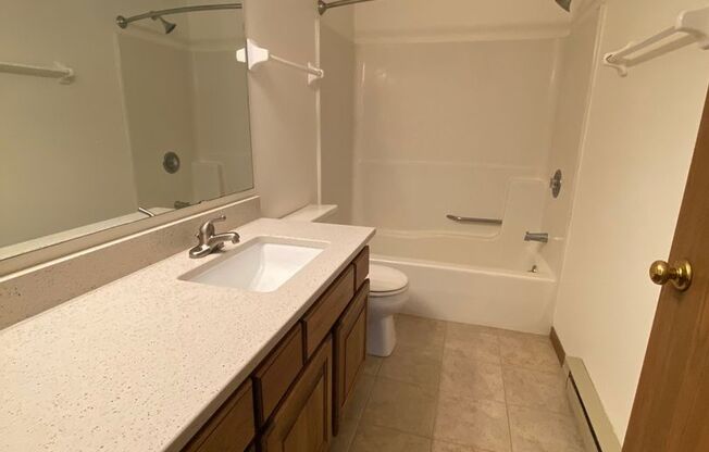 2 beds, 1 bath, $1,695