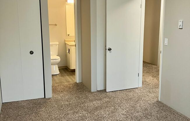 2 beds, 1 bath, 870 sqft, $1,550, Unit 5E
