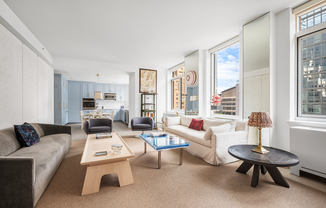 212 E 57 ST