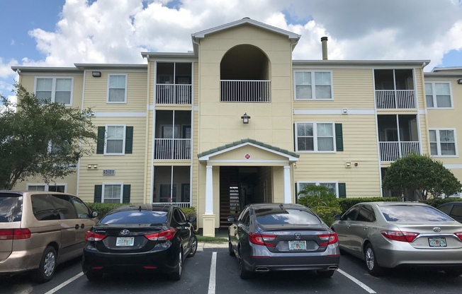 Come see this 2 bedroom, 2 bath, first-floor condo for rent in New Tampa!