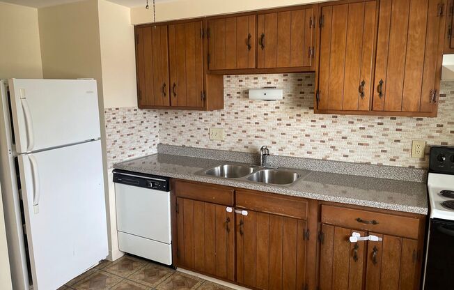 Lancer Court Apartments