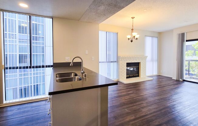 2 beds, 1.5 baths, 1,195 sqft, $4,098, Unit 411