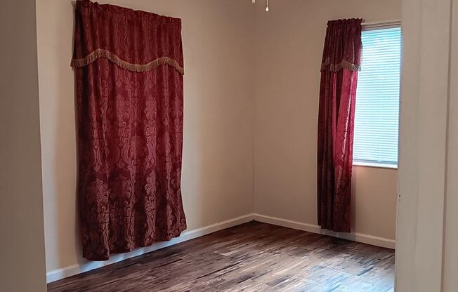 3 beds, 1 bath, $1,500