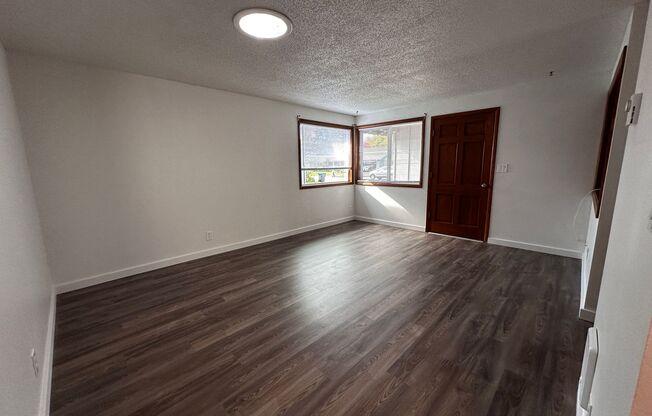 2 beds, 1 bath, $1,550, Unit 3876 3rd Ave