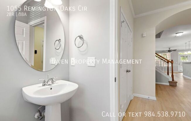 1055 REMINGTON OAKS CIR