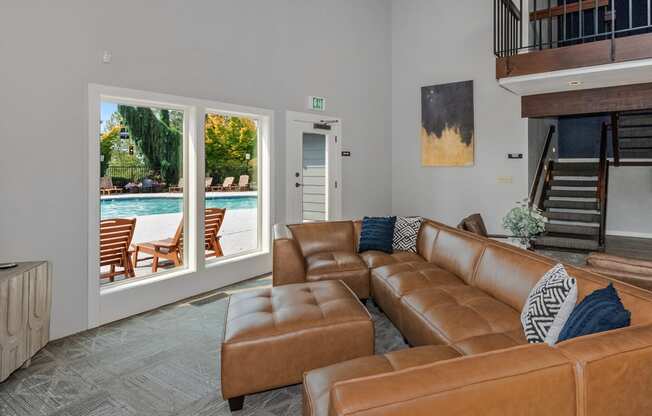 Crown Court clubhouse lounge, Clackamas, OR, 97015